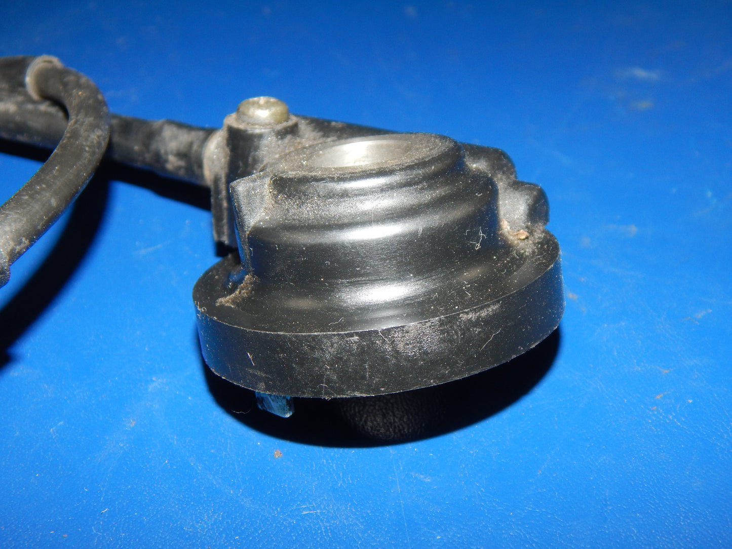 1993 SUZUKI BANDIT GSF 400 SPEEDOMETER DRIVE UNIT + CABLE VINTAGE JAPAN - MotoRaider