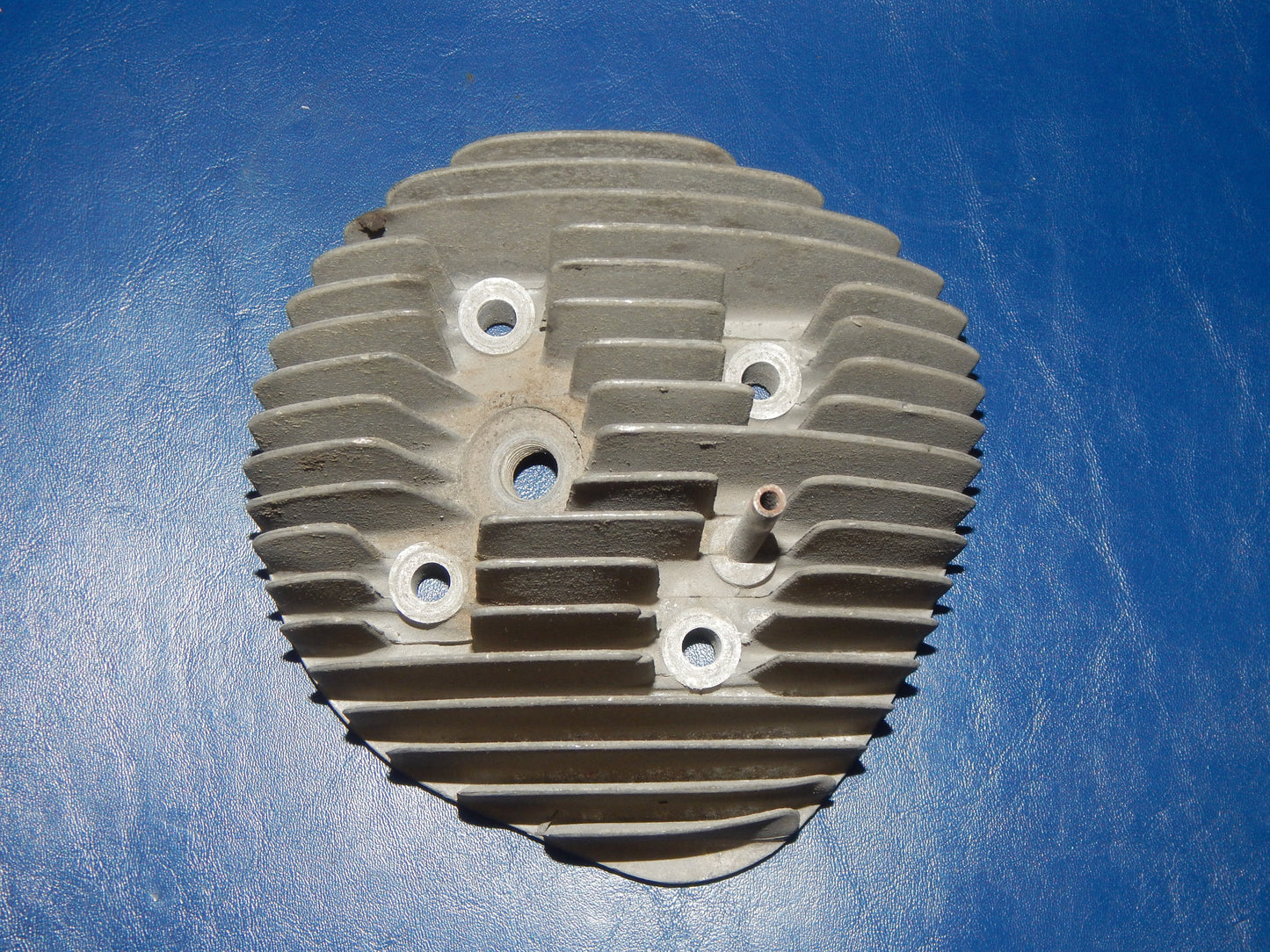 VINTAGE ORIGINAL APE CAR PIAGGIO 500cc CYLINDER HEAD 3 WHEELER ENGINE ITALY - MotoRaider