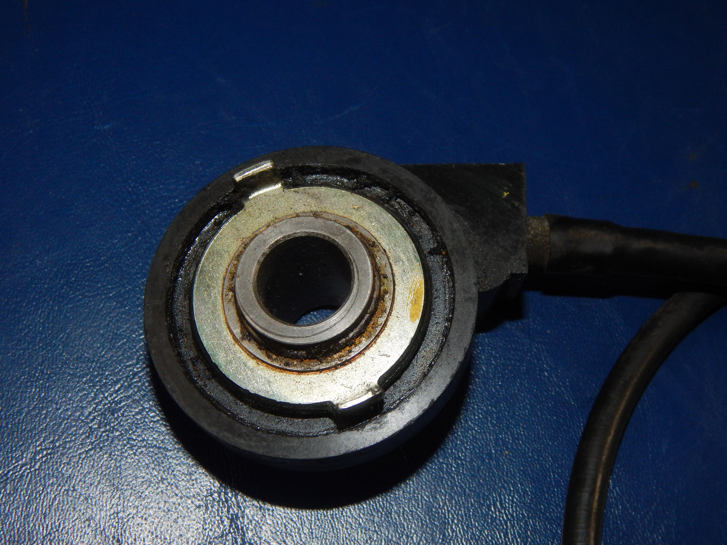 1993 SUZUKI BANDIT GSF 400 SPEEDOMETER DRIVE UNIT + CABLE VINTAGE JAPAN - MotoRaider