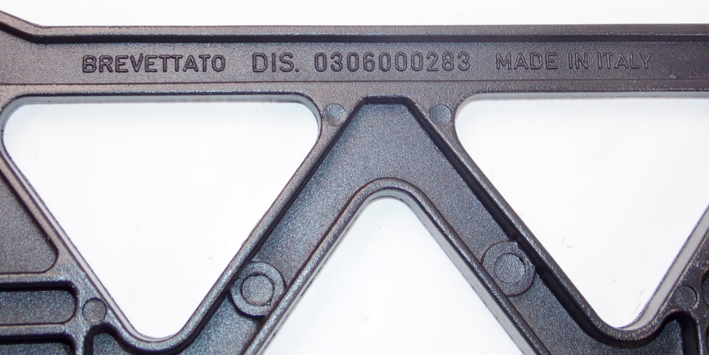 NOS GIVI LUGGAGE CARRIER PLATE MOUNTING BRACKET SUZUKI 1988 GSX 600 F ART F 488 - MotoRaider