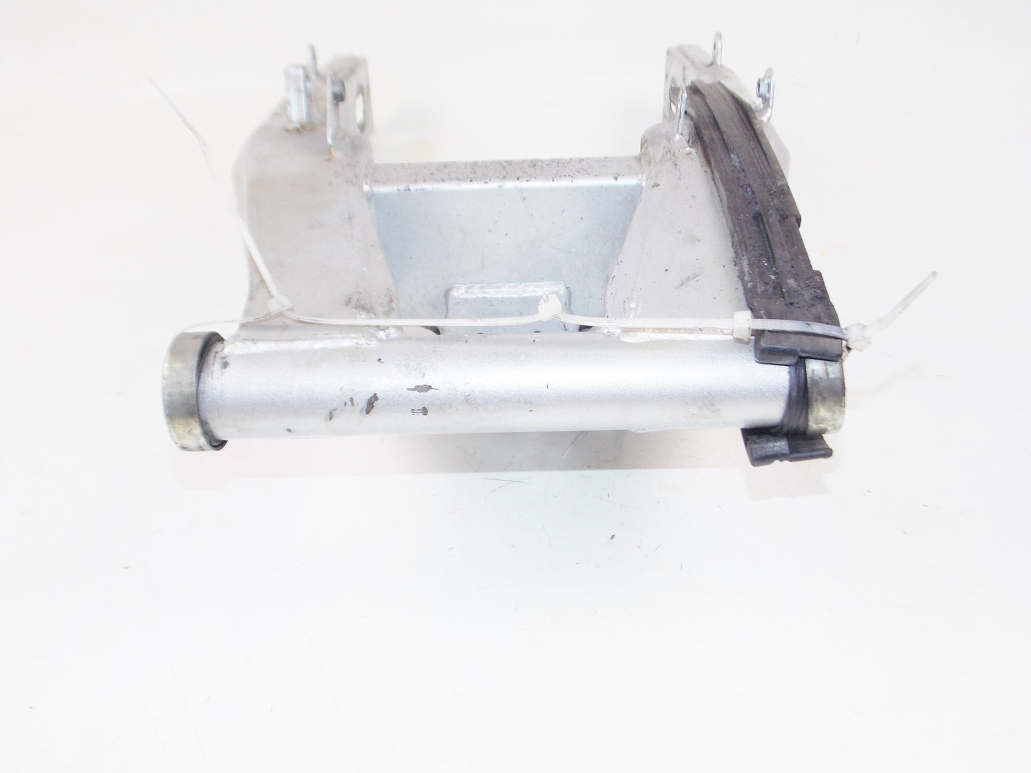1994-1995 YAMAHA FRZ R600 FRAME CHASSIS SWINGARM - MotoRaider