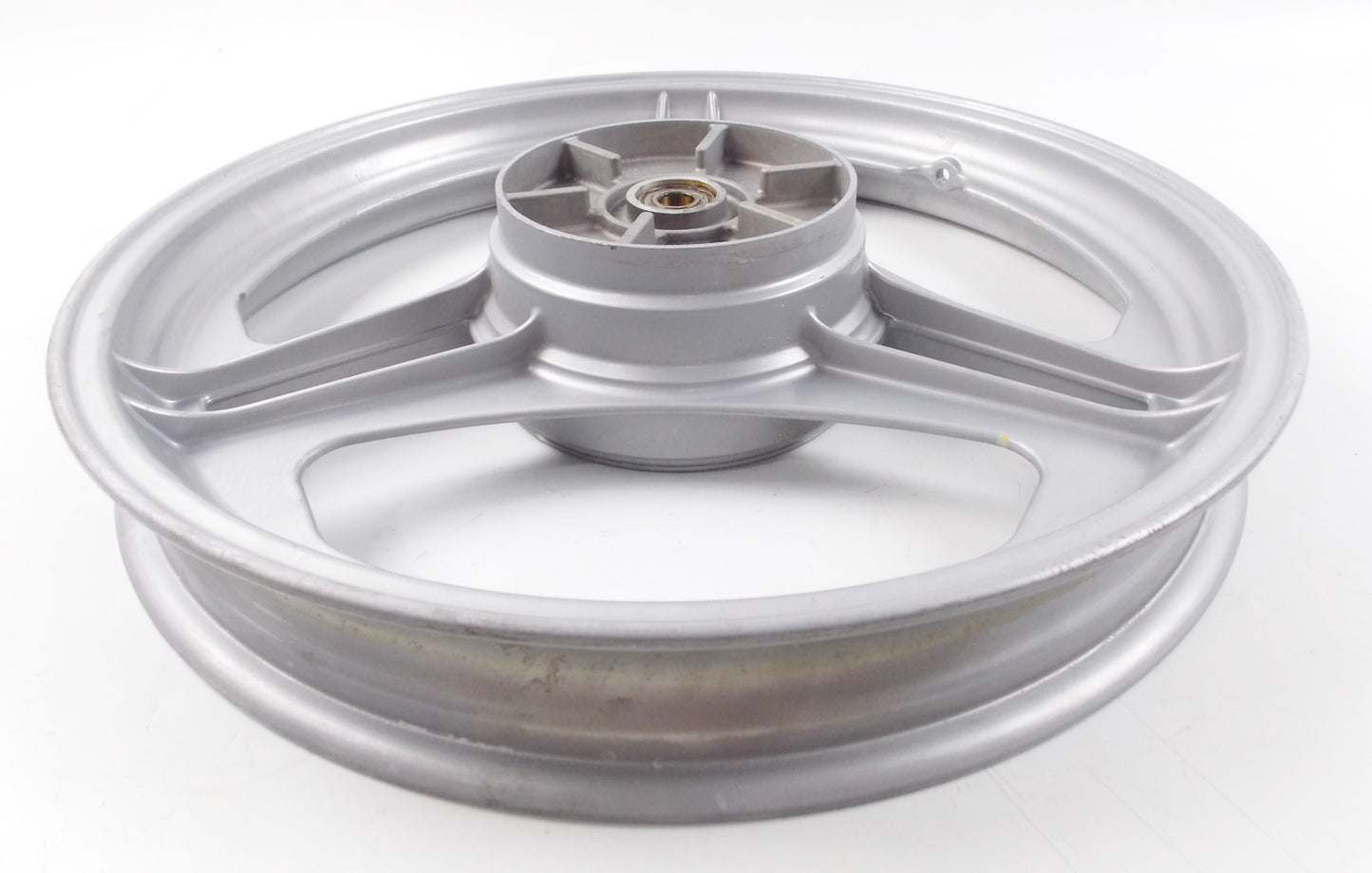 NOS OEM LAVERDA REAR WHEEL RIM E-2.15X18" DOT-D 3 RAZZE STELLA SILVER - MotoRaider