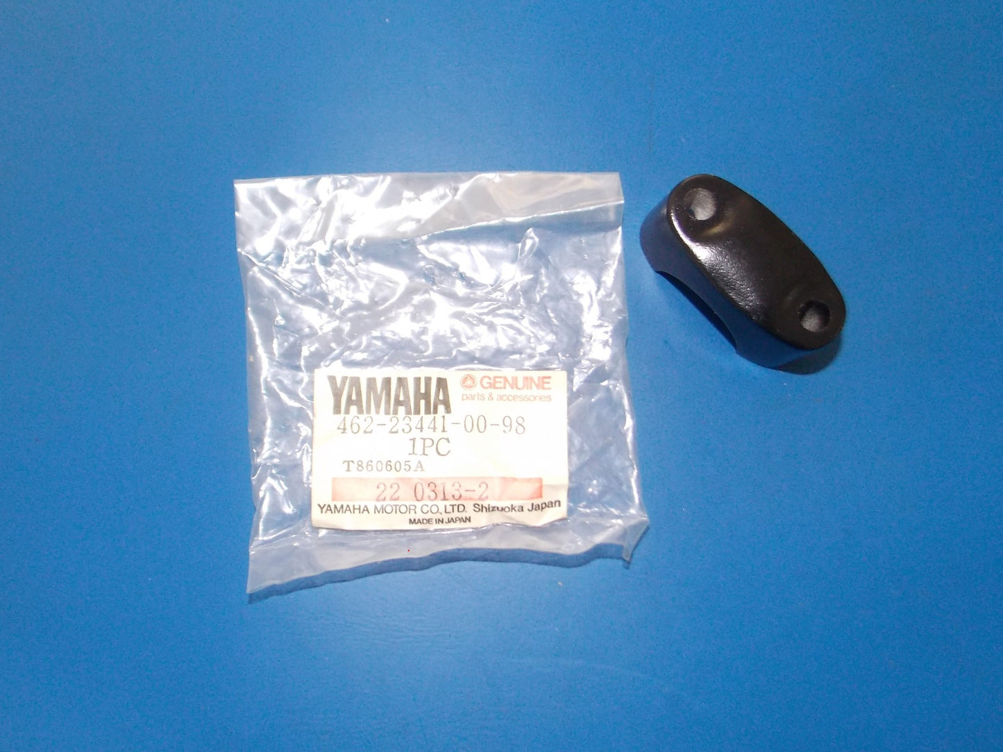 NOS 1976-1978 YAMAHA LB80 UPPER HANDLEBAR CLAMP HOLDER 462-23441-00-98 - MotoRaider