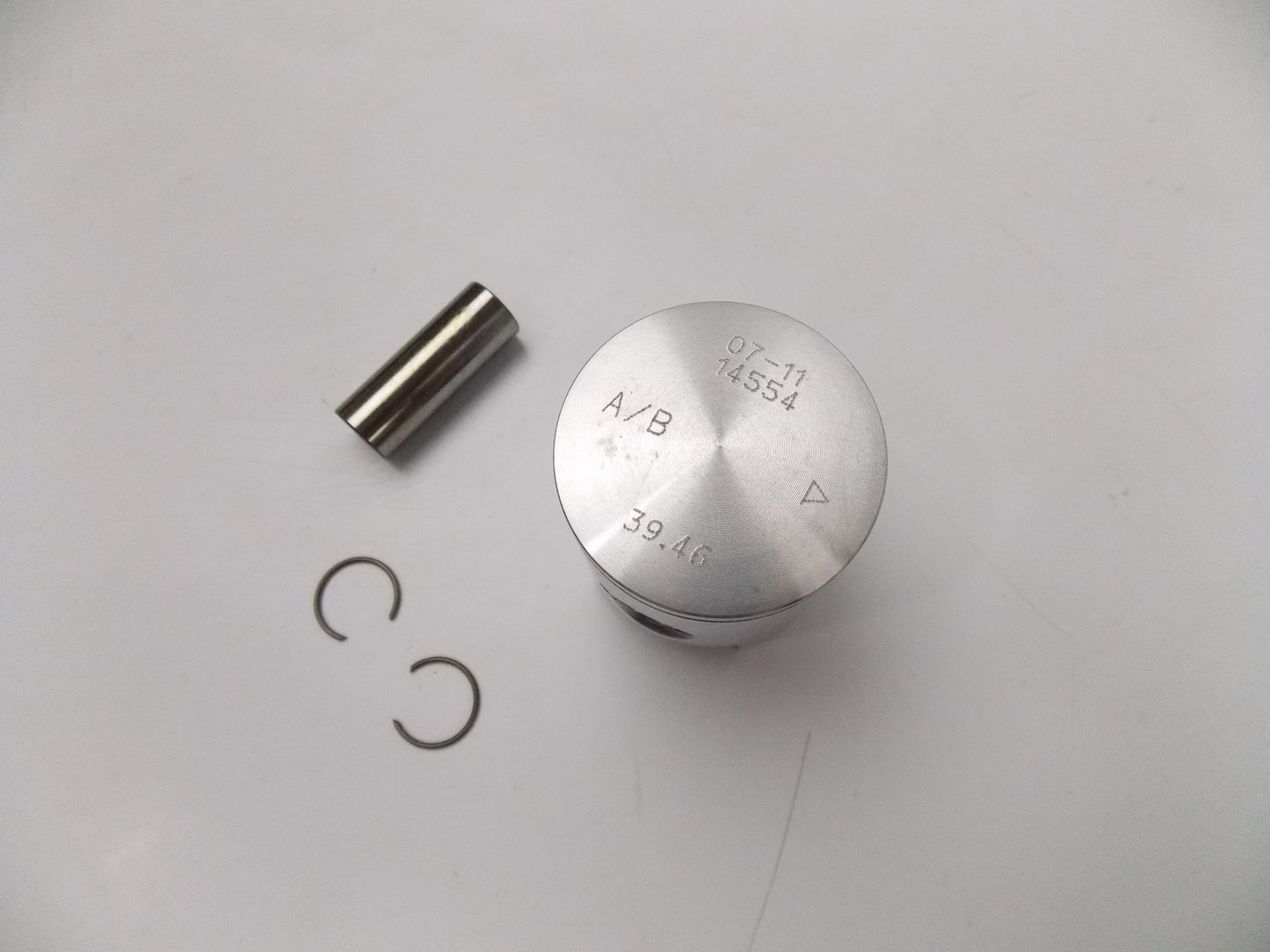 NOS OEM KTM PISTON CPL 39,5 AB 2001-2008 50 SX LC 45130007000A | 451.30.007.000A - MotoRaider