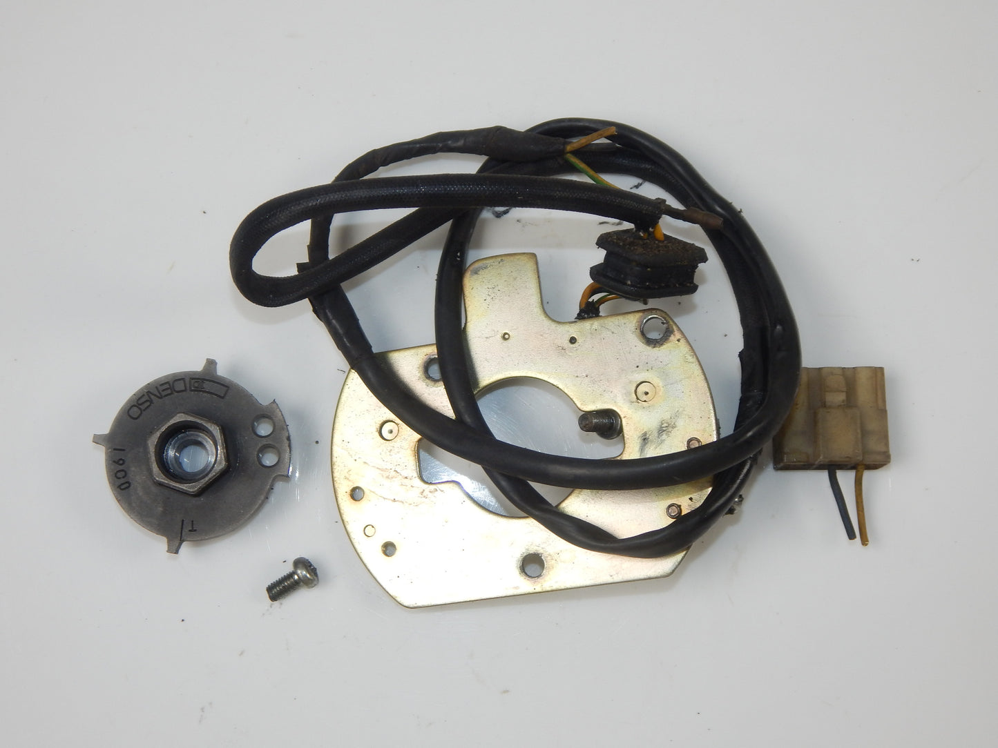 1986 SUZUKI GSXR 750 MOTOR ENGINE IGNITION PULSE TIMING GENERATOR VINTAGE - MotoRaider