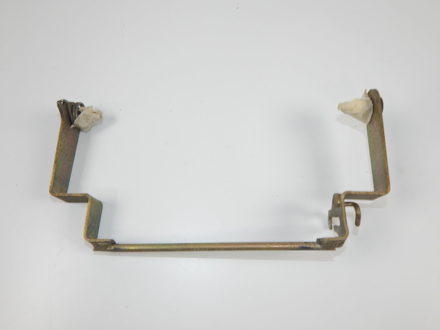 1986 KAWASAKI GPX 750-R SEAT SADDLE RELEASE MECHANISM BARR REAR TAIL SECTION - MotoRaider