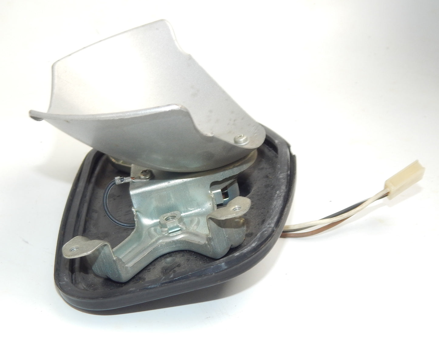 OEM SUZUKI GS 250 GS 750 TAIL STOP LIGHT BASE 365710-14 + RUBBER SEAL GASKET - MotoRaider