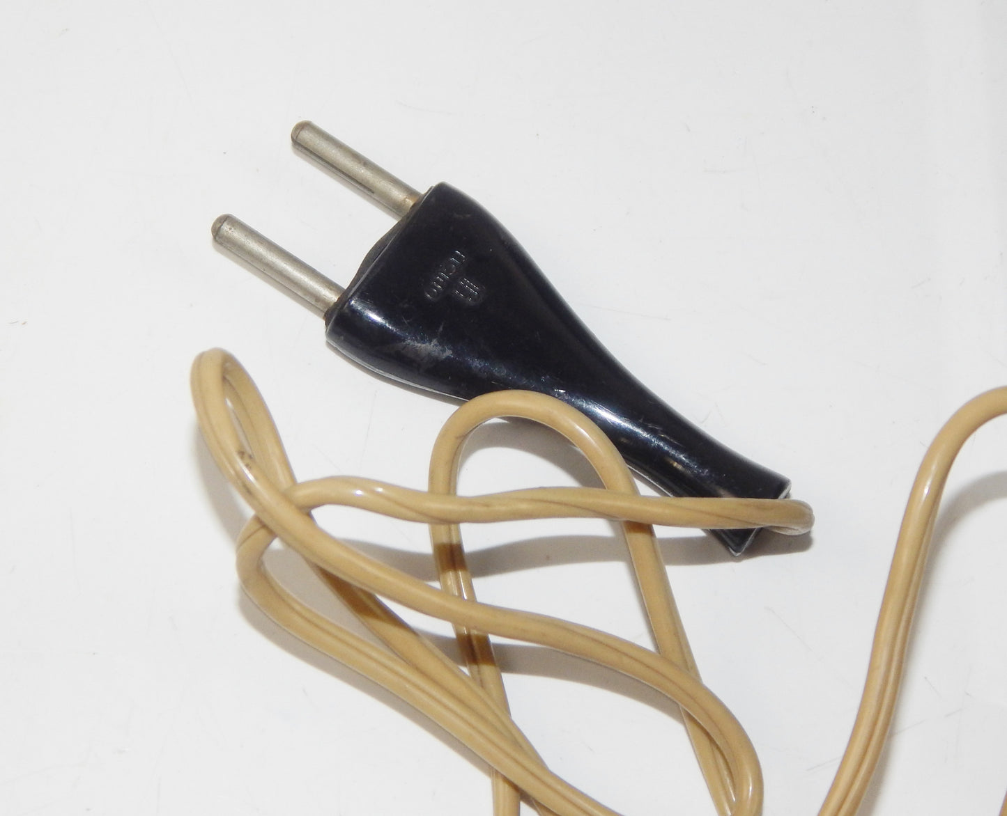 1970's MIVAR TRAFEM 11 TRANSISTOR 110-220 VOLT BATTERY 10,5x7x3" VINTAGE ITALY - MotoRaider