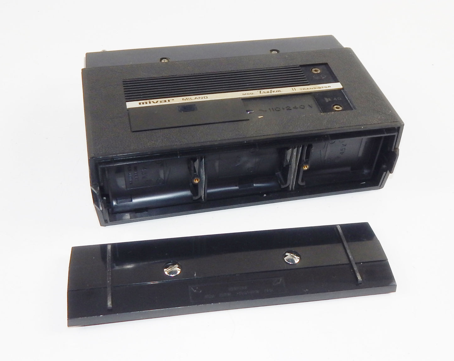 1970's MIVAR TRAFEM 11 TRANSISTOR 110-220 VOLT BATTERY 10,5x7x3" VINTAGE ITALY - MotoRaider