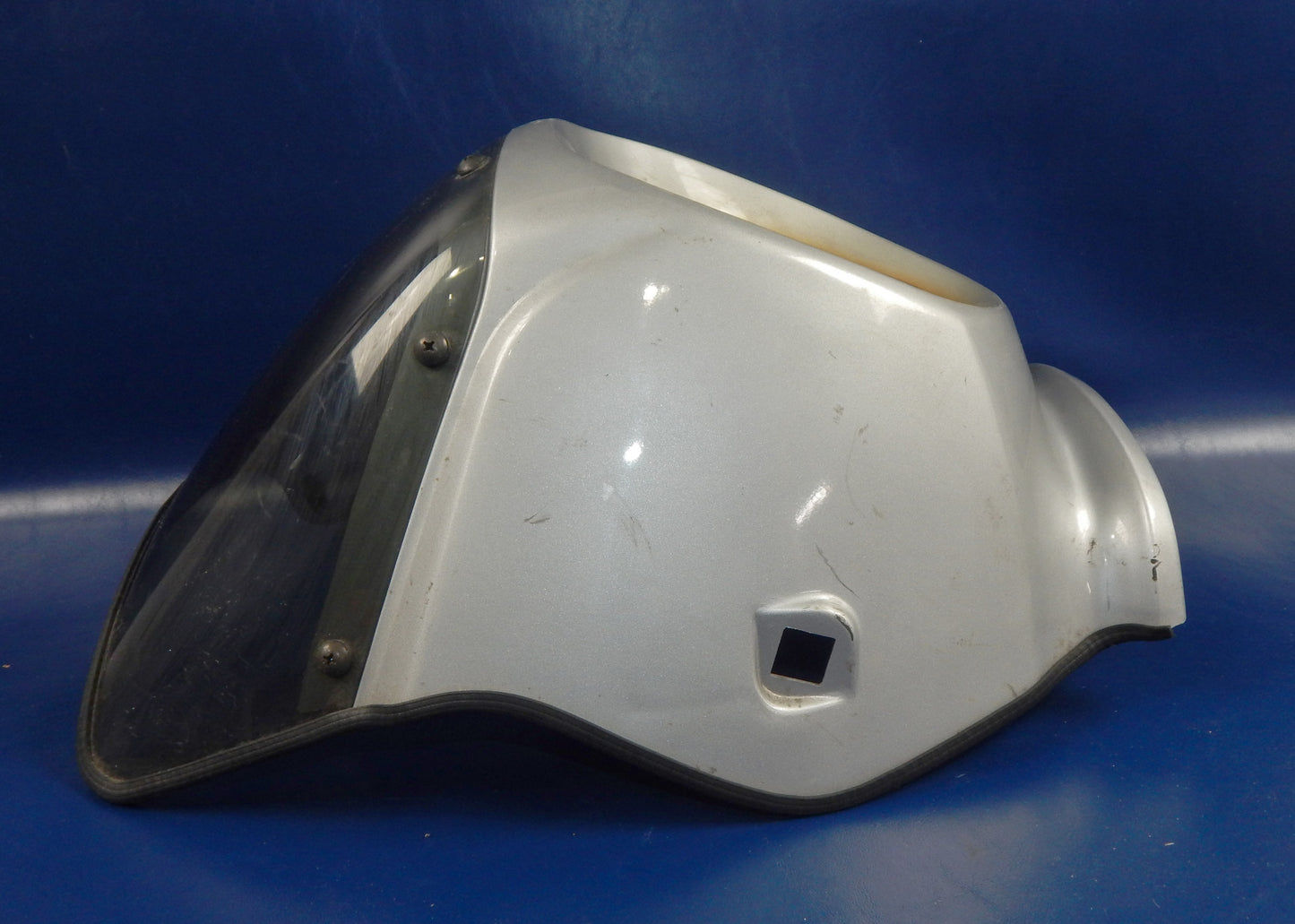 1980's SUZUKI GSX250 WINDSCREEN WINDSHIELD UPPER FAIRING COWLING 94411-4440 - MotoRaider
