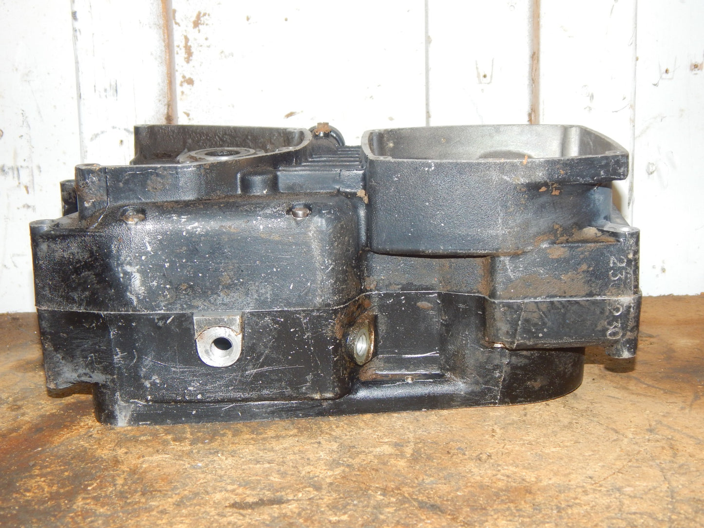 1973 HUSQVARNA 250 WR RT CENTER CRANK CASES ENGINE MOTOR 2026 VINTAGE - MotoRaider