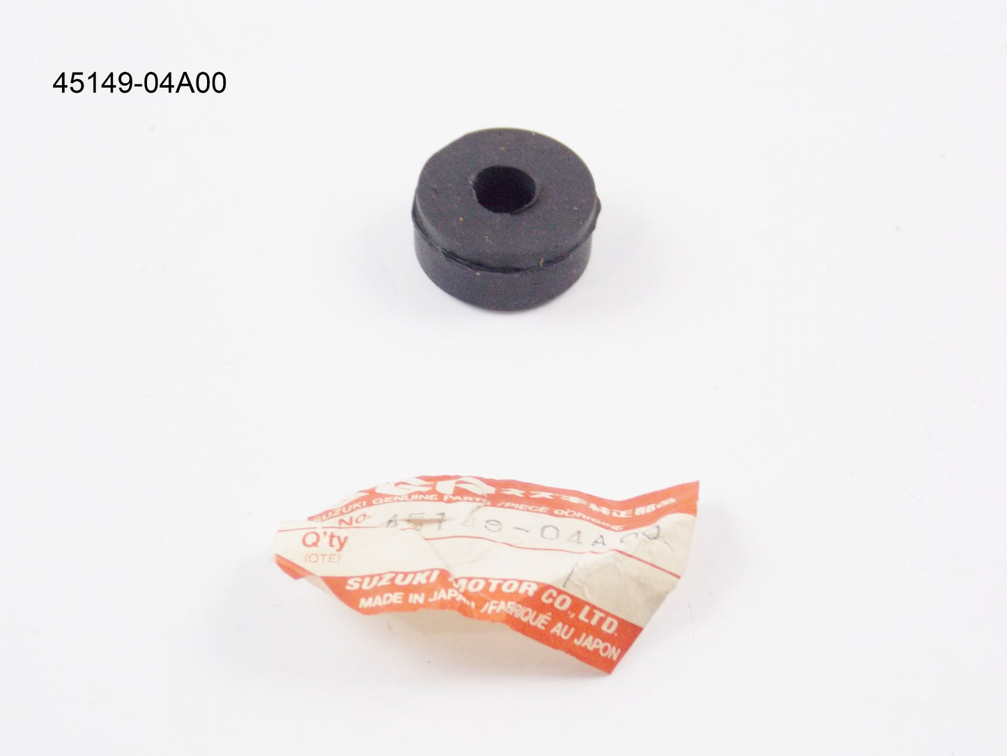 NOS OEM SUZUKI 1986 GSX-R1100/GSX-R750G/GSX-R750H 1986-CUSHION 45149-04A00 - MotoRaider