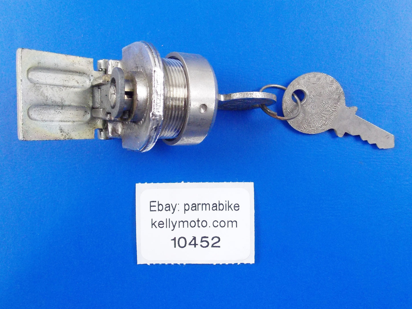CYLINDER LOCK + KEY SCOOTER STEERING GLOVE BOX THREAD DIAMETER 24mm MOTORCYCLE - MotoRaider