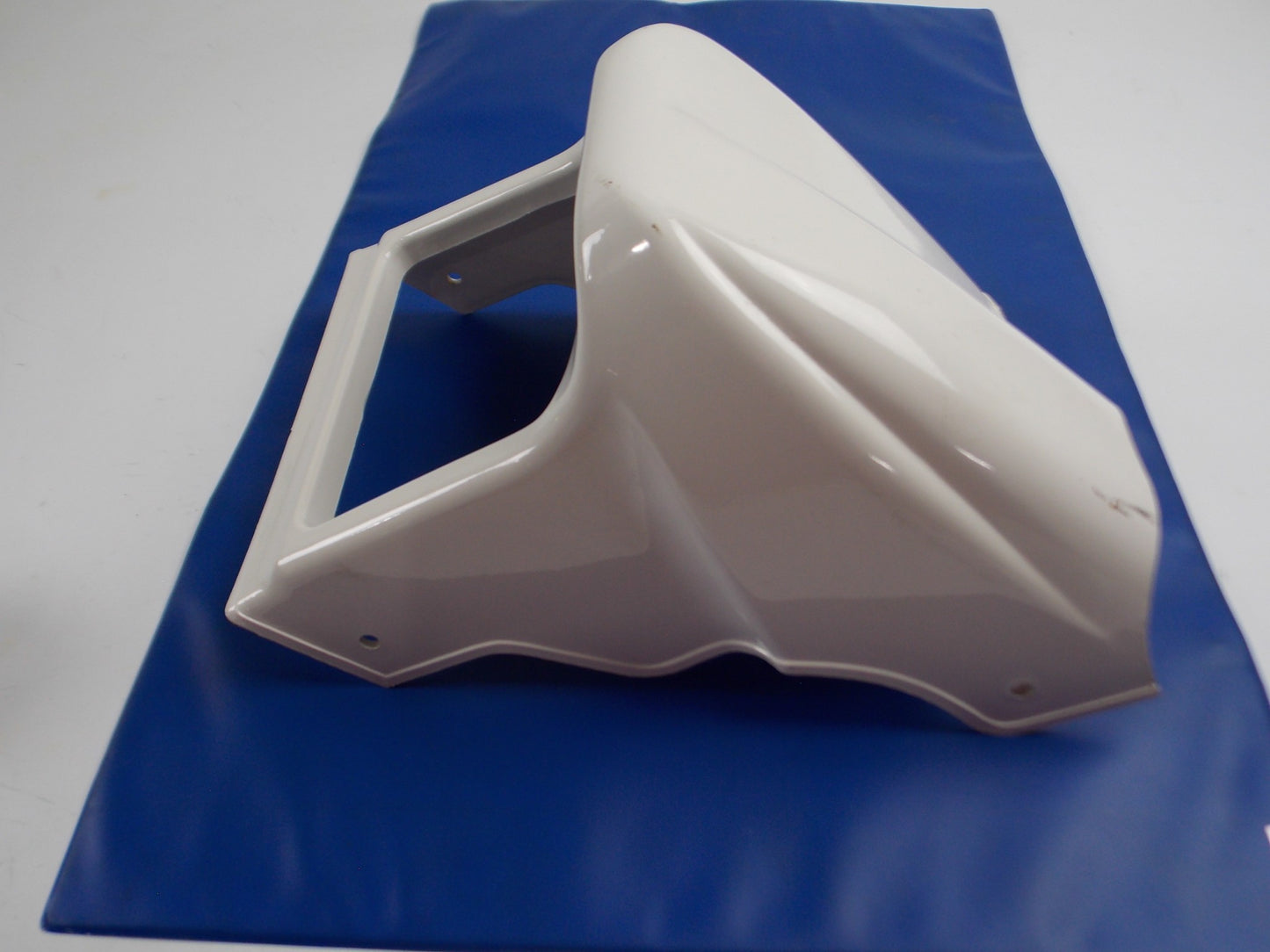 OEM LAVERDA LB1 125 SPORT UNDER MOTOR BELLY PAN COVER FAIRING WHITE 61922570 - MotoRaider
