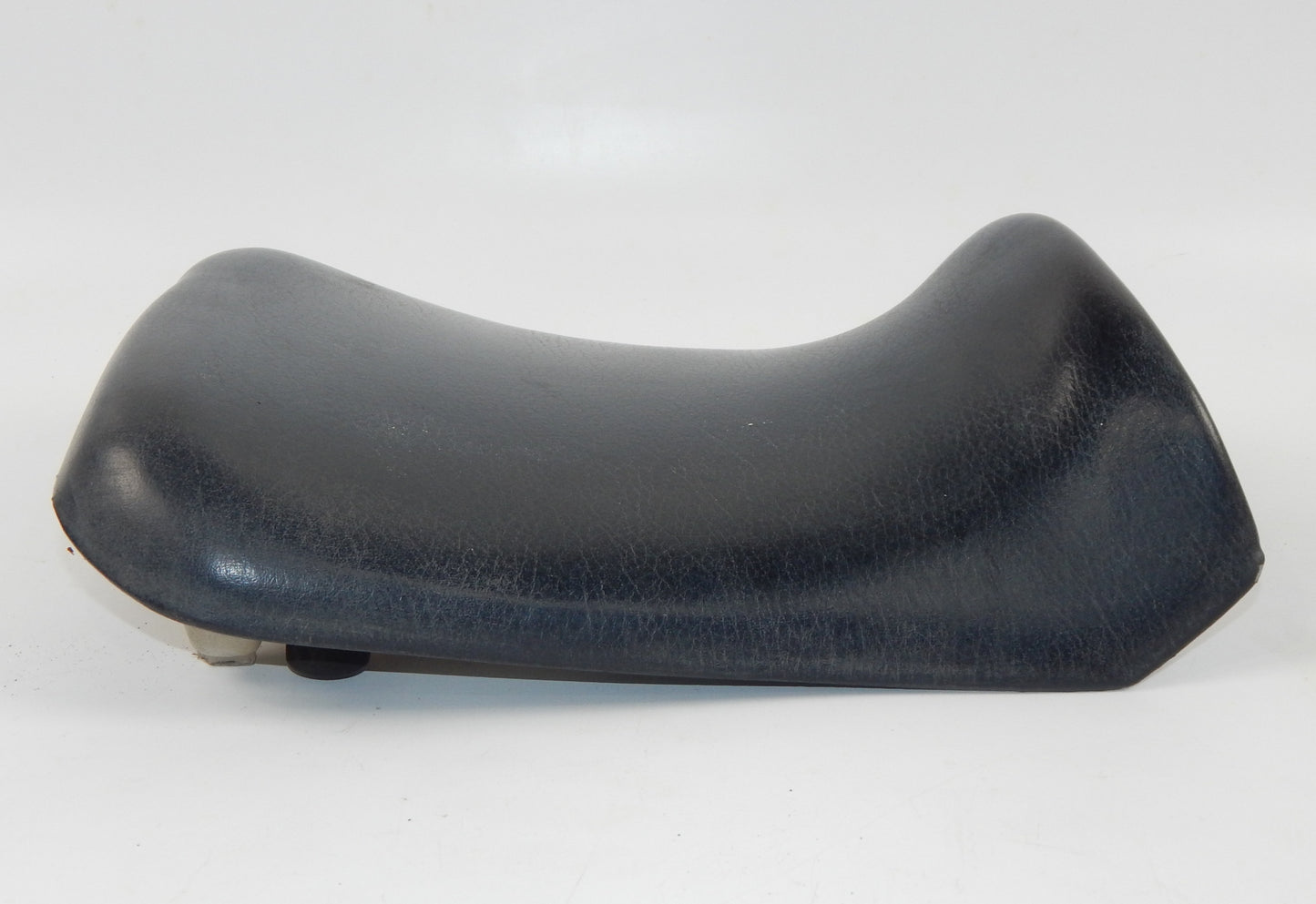 1995 YAMAHA FZR600G FOAM SADDLE SEAT BLACK SYNTHETIC LEATHER VINTAGE JAPAN - MotoRaider
