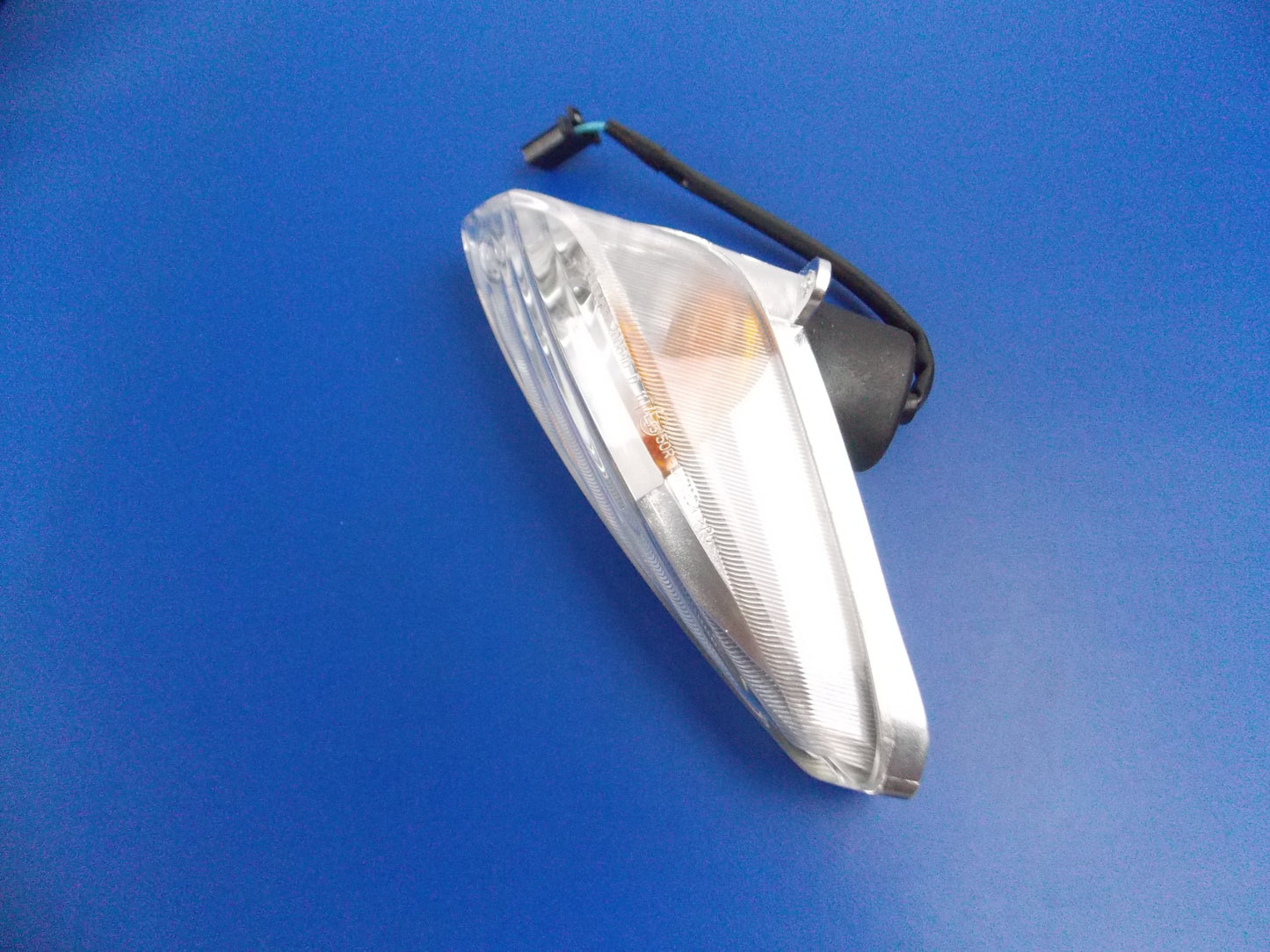 OEM HONDA 2001 SH 125 RIGHT HAND FRONT INDICATOR 33400-KPR-891 | 33400-KPR-900 - MotoRaider