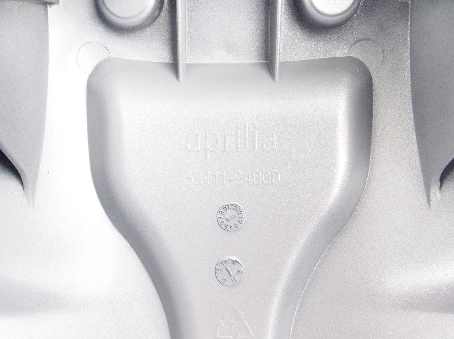 OEM APRILIA GRAY SILVER MUD GUARD FRONT FENDER 53111-94000 | 5311194000 - MotoRaider