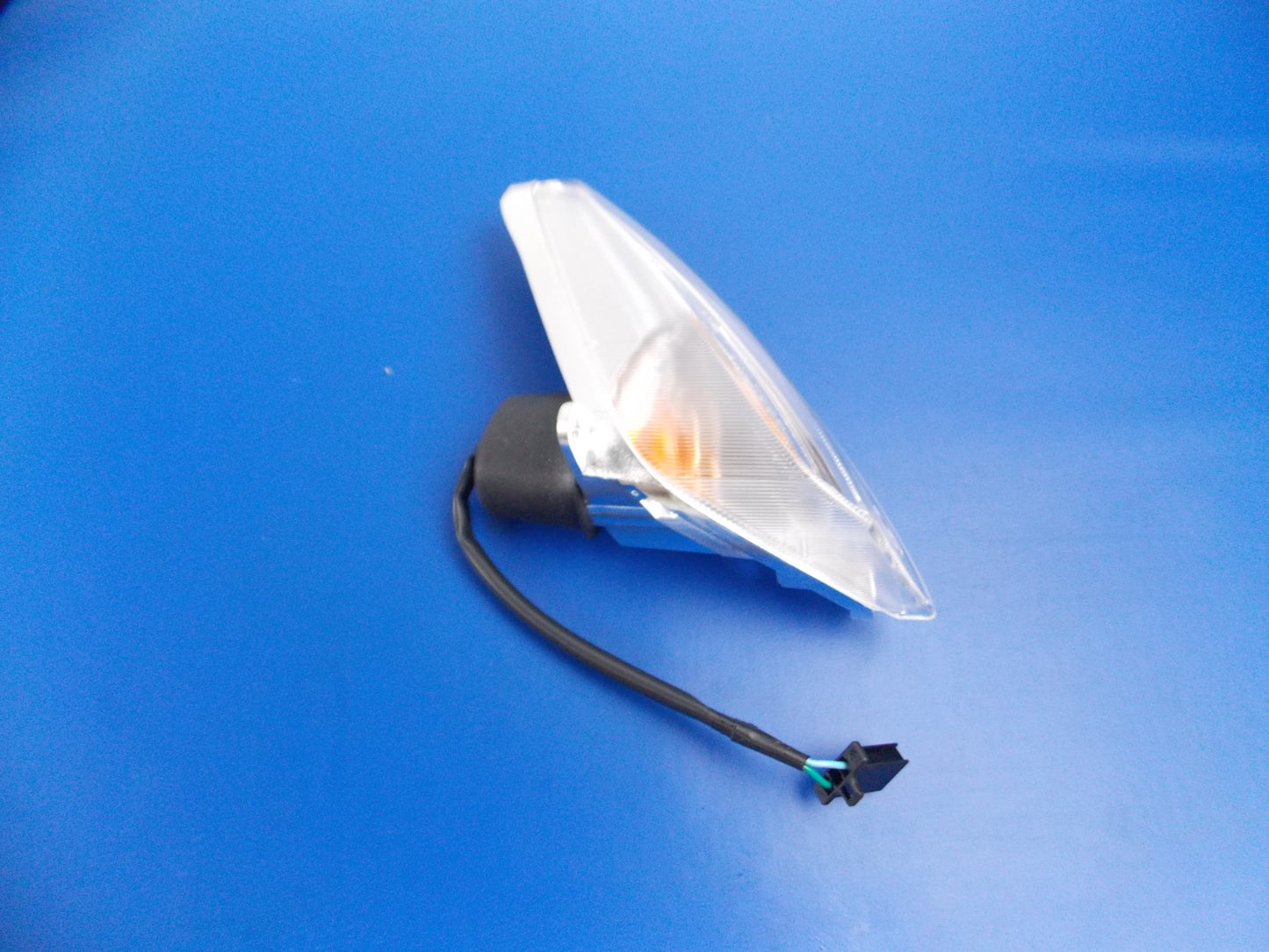OEM HONDA 2001 SH 125 RIGHT HAND FRONT INDICATOR 33400-KPR-891 | 33400-KPR-900 - MotoRaider