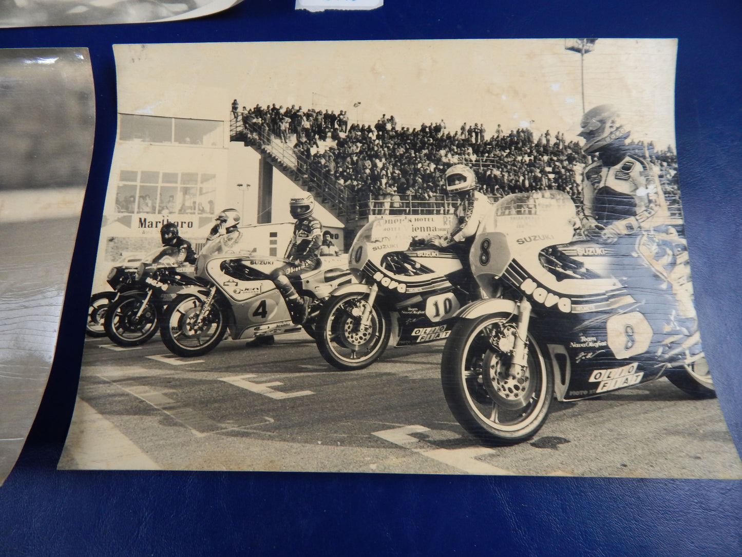 5 ORIGINAL BW 9.5"x7" 1970's SUZUKI SUPERBIKE PHOTOS VINTAGE RACING - MotoRaider