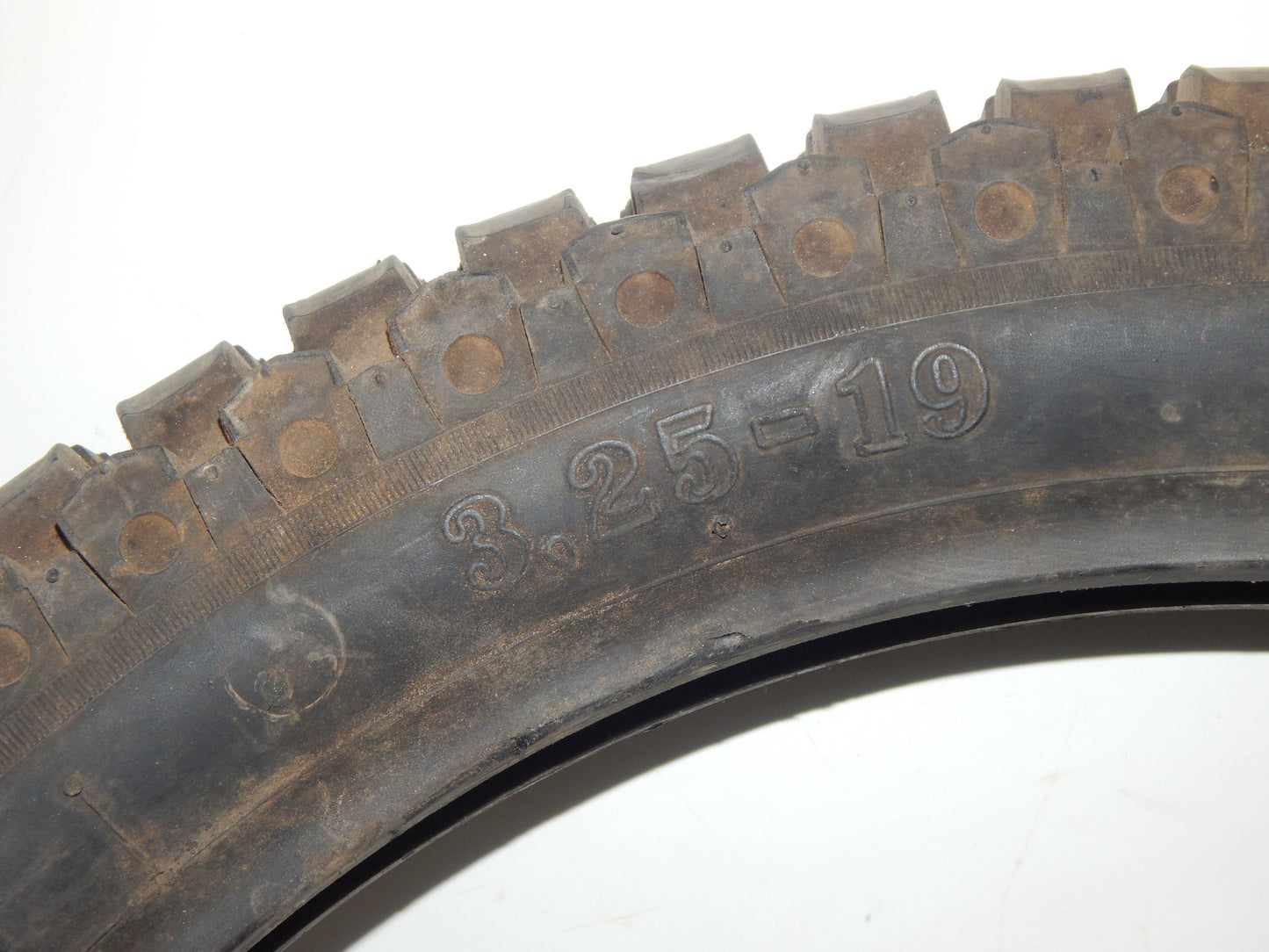 TIRE BARUM 3.25-19 VINTAGE TRIAL ENDURO JAVA CZ HUSQVARNA MAICO BULTACO SACHS - MotoRaider