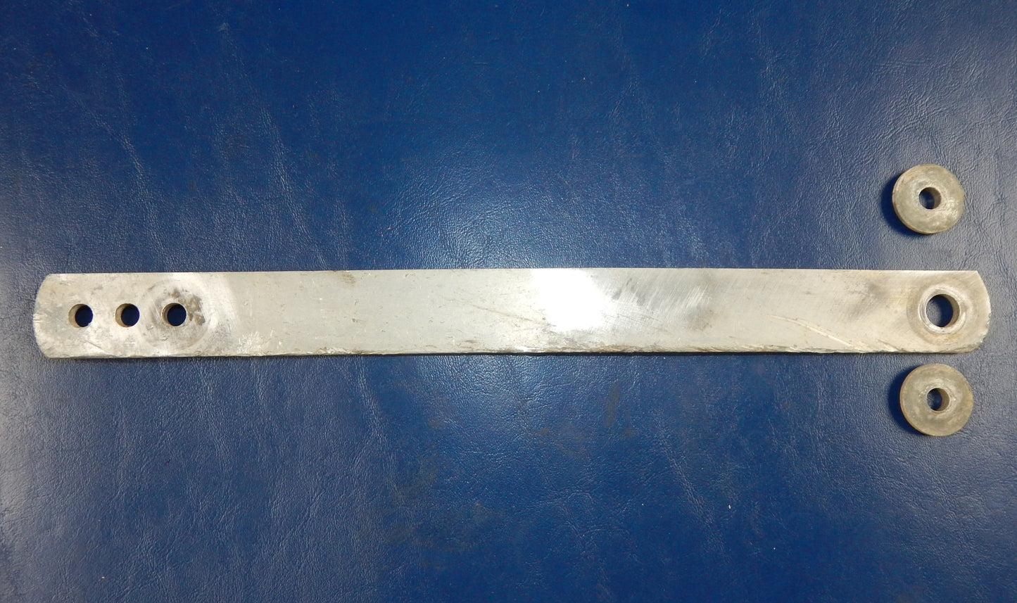 '70s HUSQVARNA CHAIN ROLLER GUIDE+REAR WHEEL BRAKE PLATE STAY BAR ANCHOR VINTAGE - MotoRaider