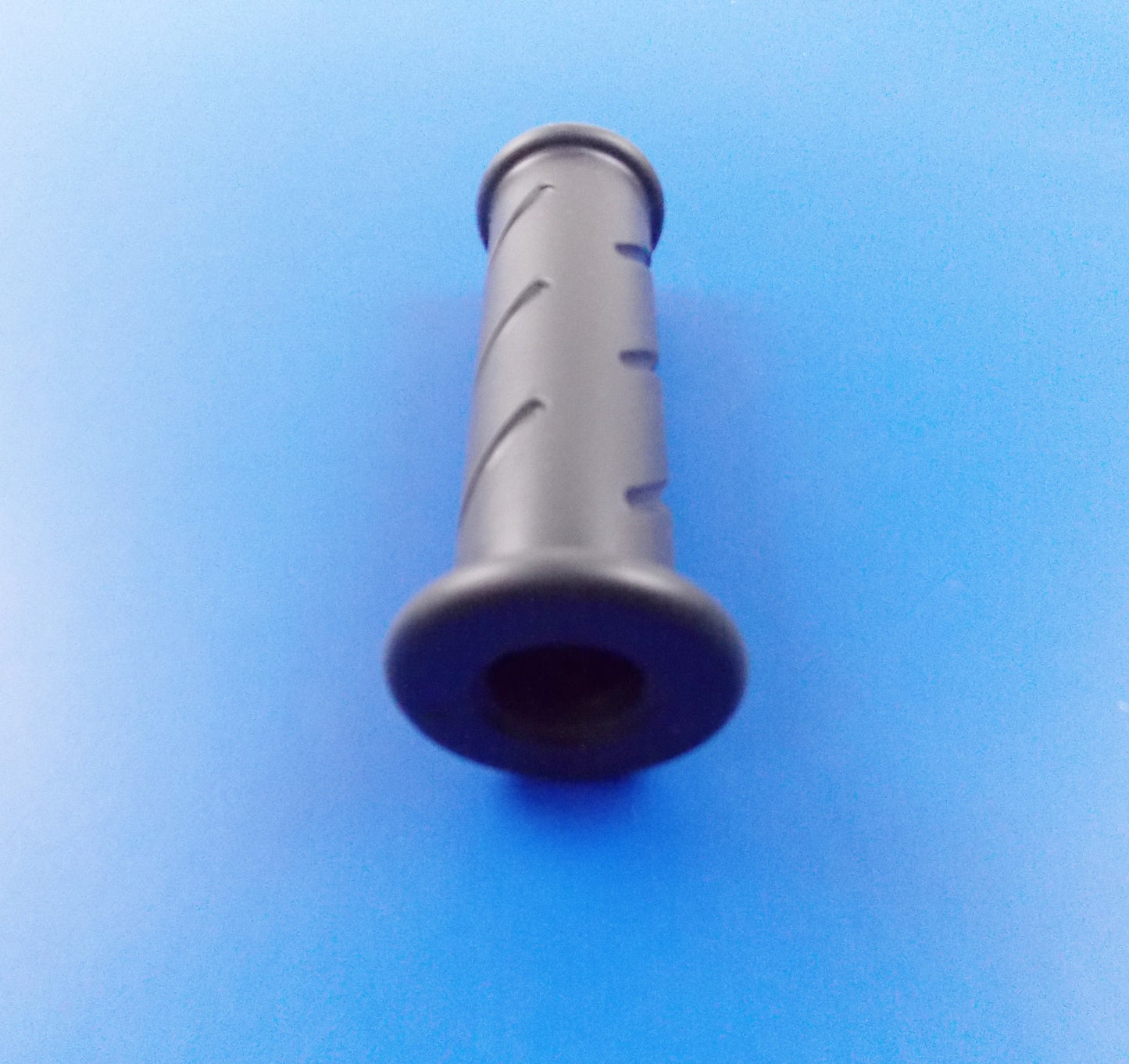 GARELLI SCOOTER BLACK LEFT HAND RUBBER GRIP 7/8" (22 mm) OPEN END - MotoRaider