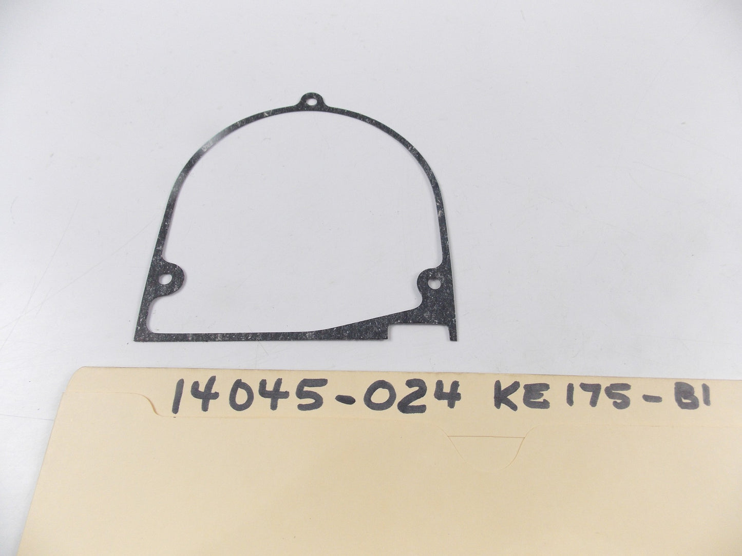 NOS KAWASAKI 1976-79 KD175 1976-78 KE175 LEFT ENGINE COVER GASKET SEAL 14045-024 - MotoRaider