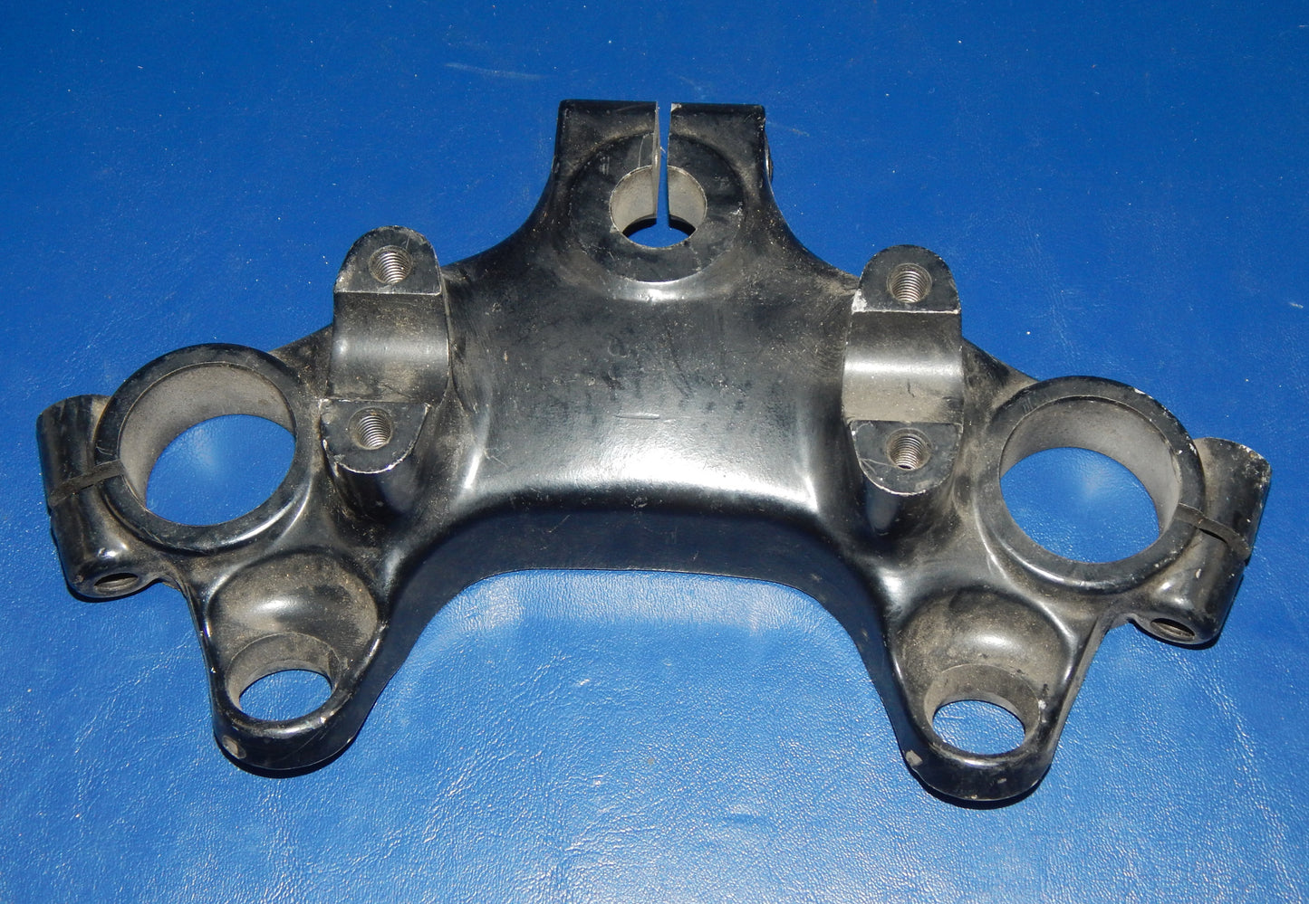NOS SUZUKI FRONT FORK UPPER TRIPLE PLATE HANDLEBAR MOUNT 34mm TUBE VINTAGE - MotoRaider