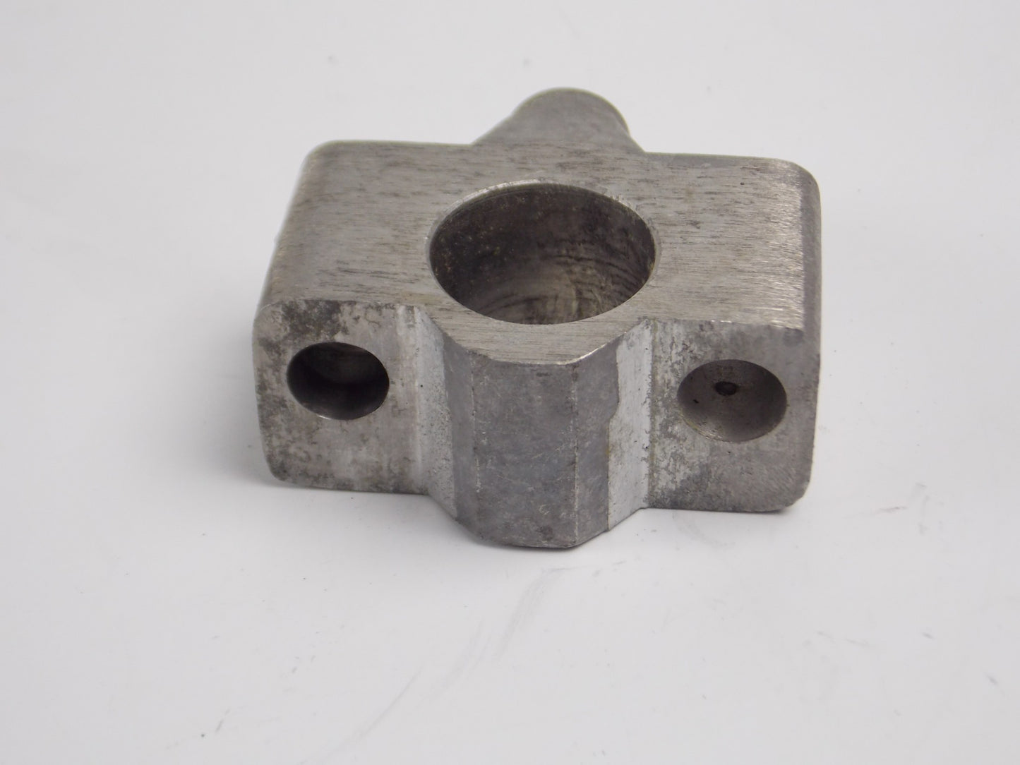 OEM LAVERDA 1200 MOTOR CAMSHAFT SUPPORT 21103350 21 103 350 21103351 21103351 - MotoRaider