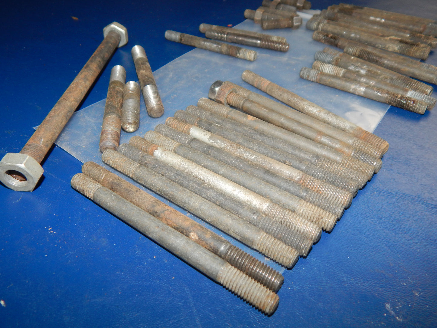 1970's VINTAGE MOTORCYCLE RESTORATION MIX STUDS 8mm L=81/100/106mm SACHS PENTON - MotoRaider