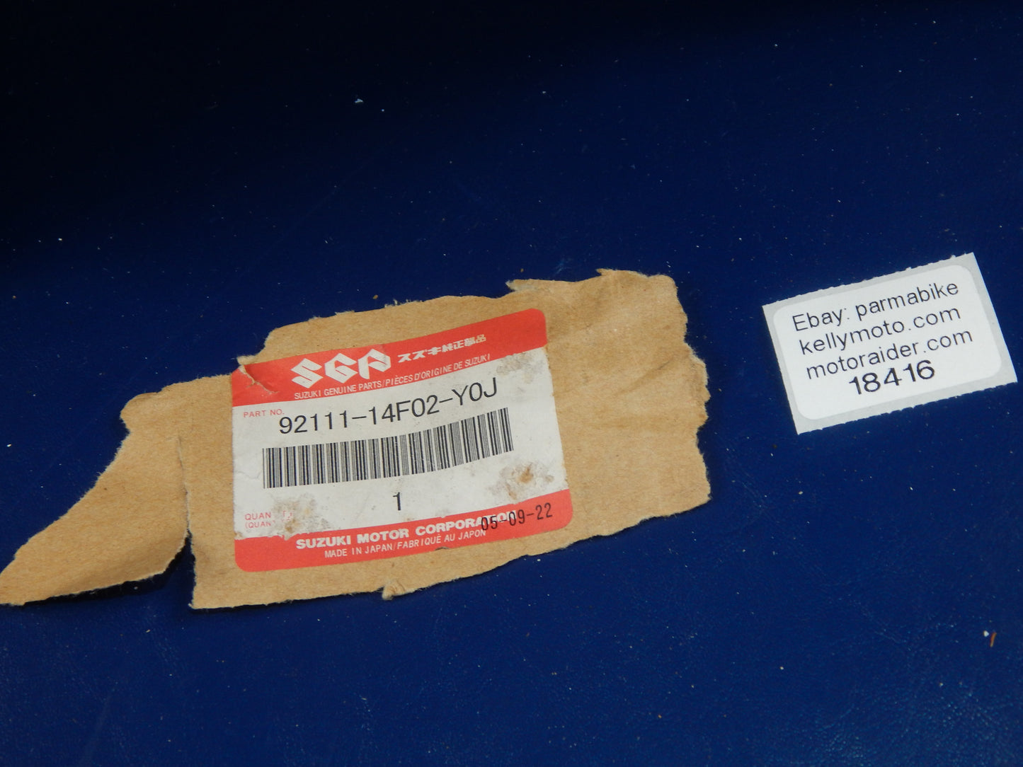 1998-2002 SUZUKI AN250 BURGMAN 250 FRONT BOX COVER BLACK 92111-14F02-Y0J - MotoRaider