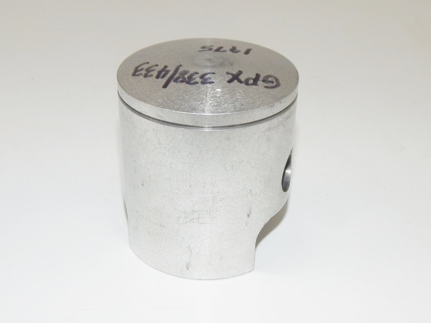 OEM 1975 YAMAHA SNOWMOBILE GPX338 GPX433 PISTON 68 mm VINTAGE - MotoRaider
