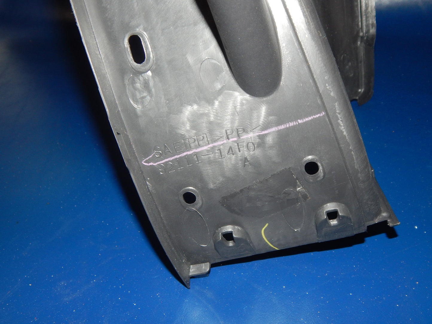 1998-2002 SUZUKI AN250 BURGMAN 250 FRONT BOX COVER BLACK 92111-14F02-Y0J - MotoRaider