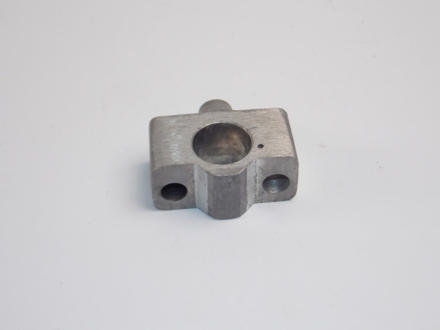NOS OEM LAVERDA 1200 MOTOR ENGINE CAMSHAFT SUPPORT BRACKET BLOCK MOUNT 21103350 - MotoRaider