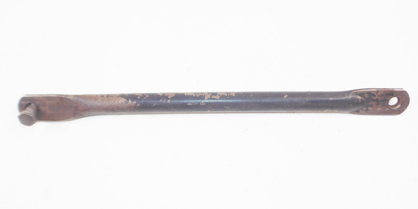 1980 YAMAHA XT500 REAR WHEEL BRAKE PLATE STAY ARM ANCHOR VINTAGE - MotoRaider