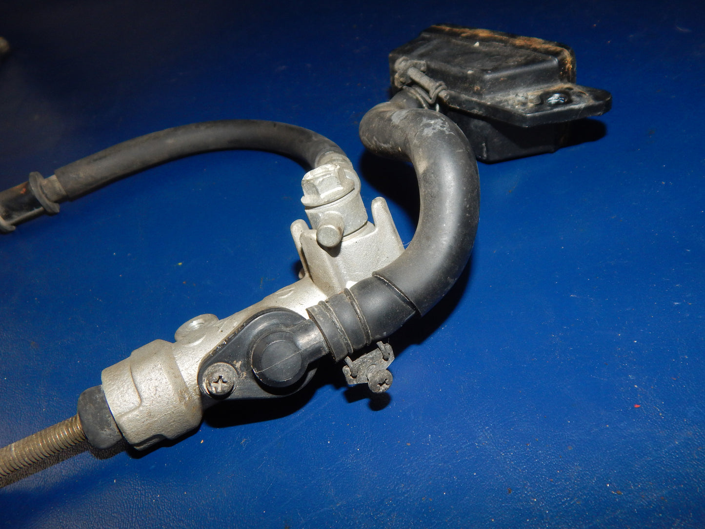 1993 SUZUKI BANDIT GSF 400 REAR WHEEL BRAKE MASTER CYLINDER VINTAGE JAPAN - MotoRaider