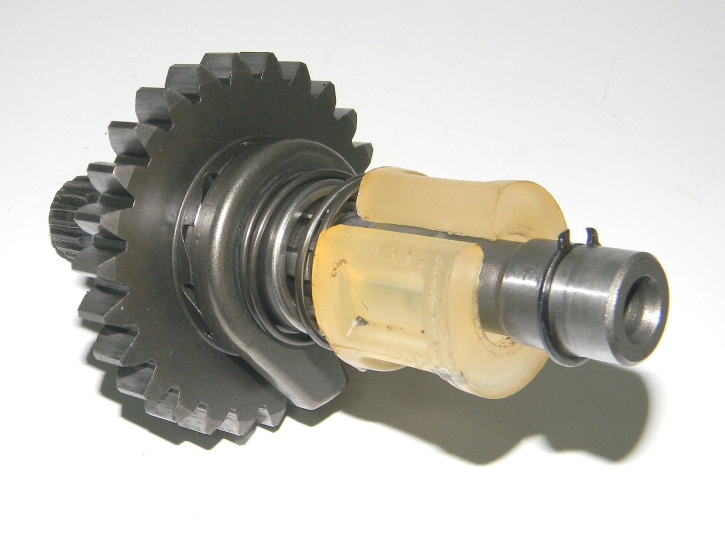 1981-82 Suzuki RM465 . KICK STARTER MECHANISM . RM shaft spring gear ratchet #2 - MotoRaider