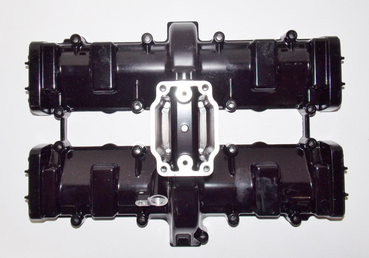 NEW NOS OEM SUZUKI 1983 GSX400 F D CYLINDER HEAD COVER 11171-33301 - MotoRaider