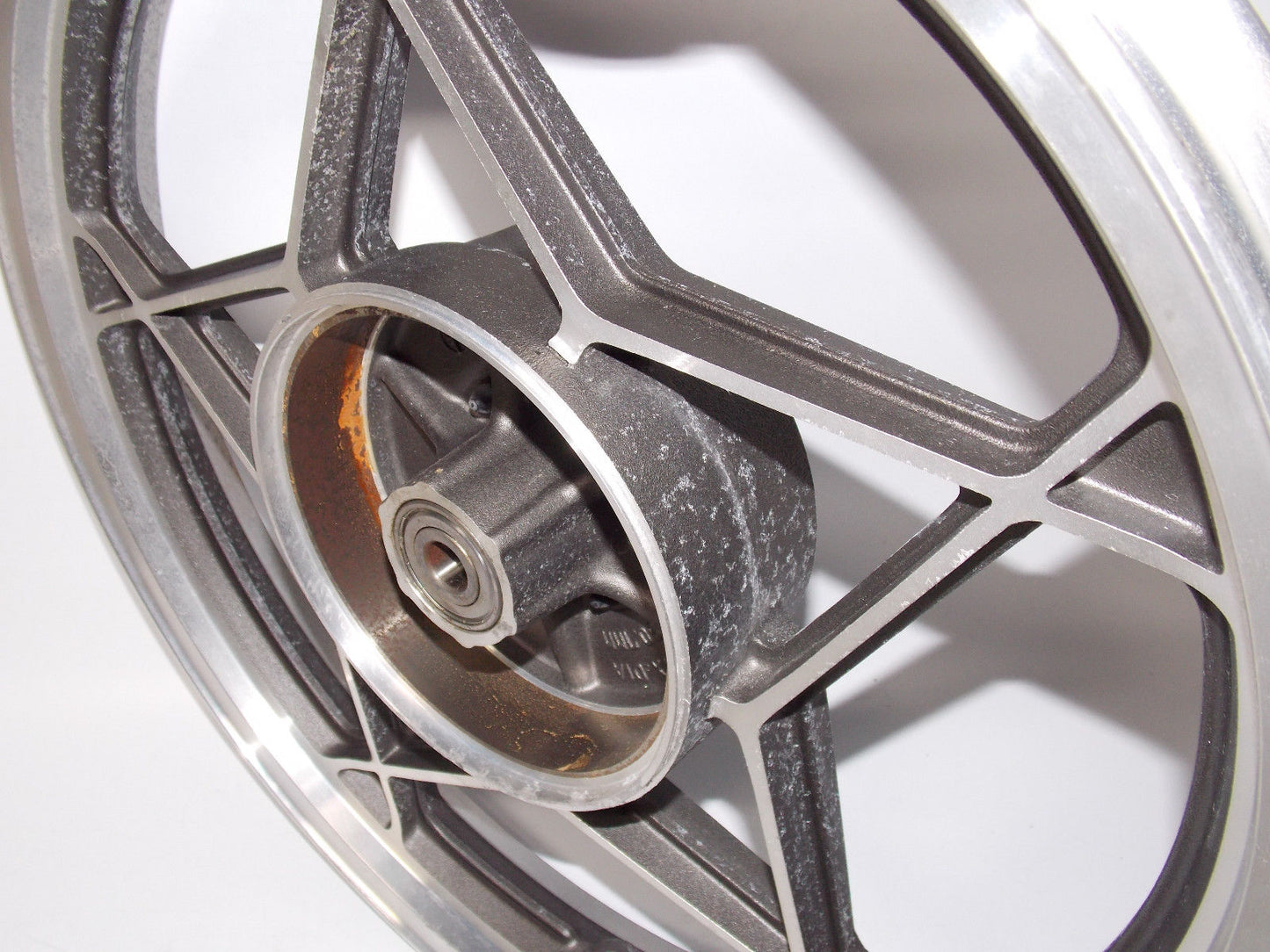NEW 1980'S NOS 18" x 1.85 ENKEI BLACK ALLOY WHEEL FRONT SUZUKI TUBELESS JAPAN - MotoRaider