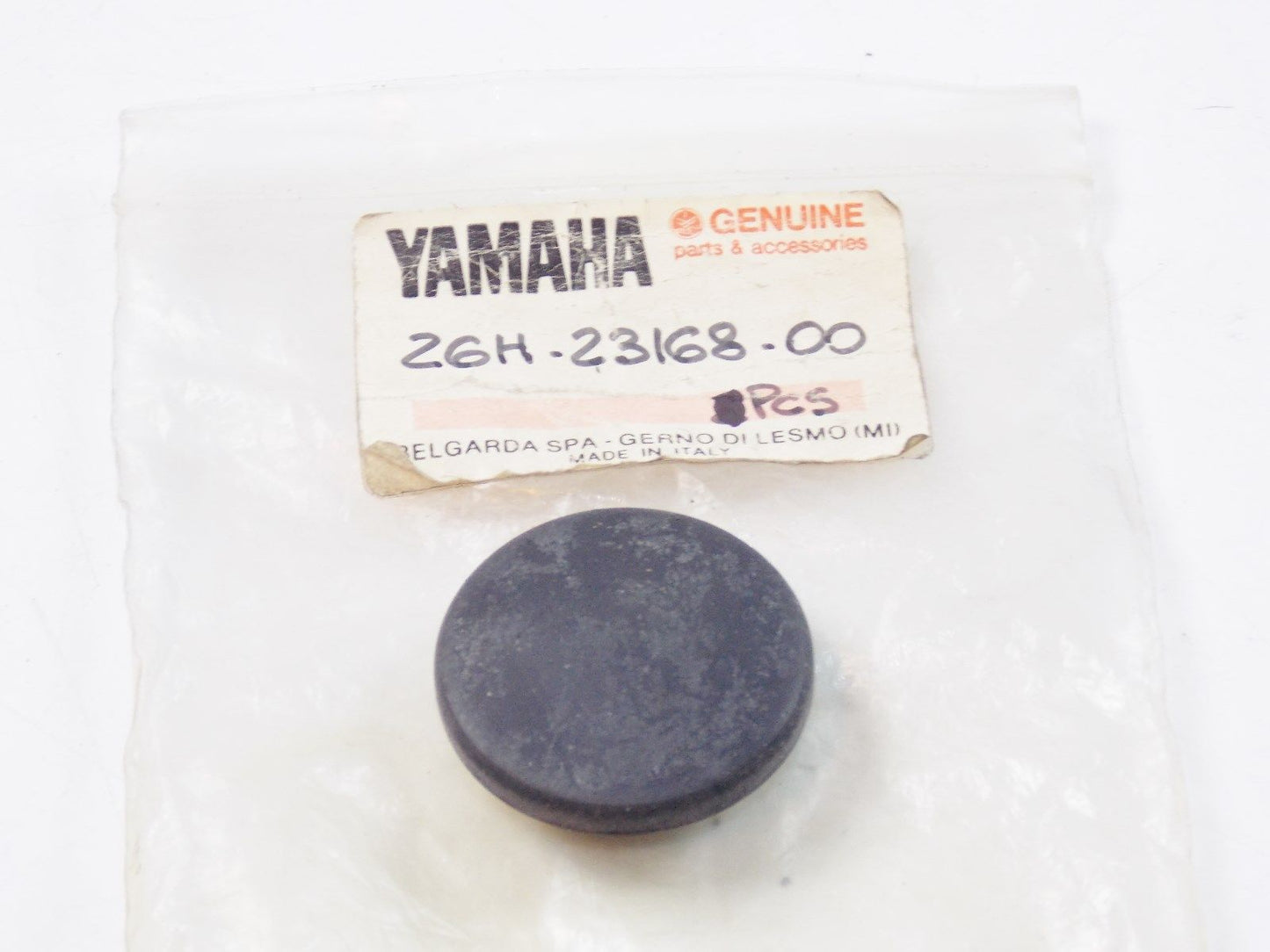 NOS YAMAHA 1987 1988 FRONT FORK CAP FZR250 2GH-23168 - MotoRaider