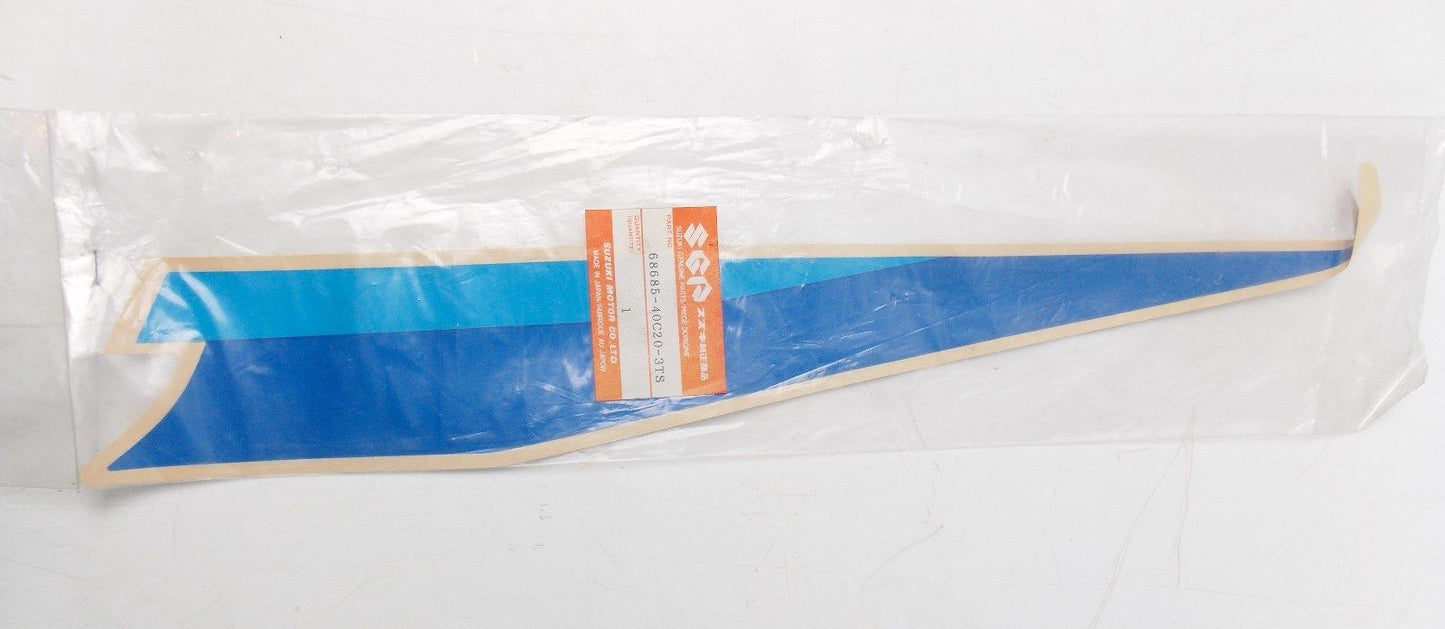 NOS SUZUKI 1989 1990 COWLING SIDE RH DECAL STICKER EMBLEM 68685-40C20-3TS - MotoRaider