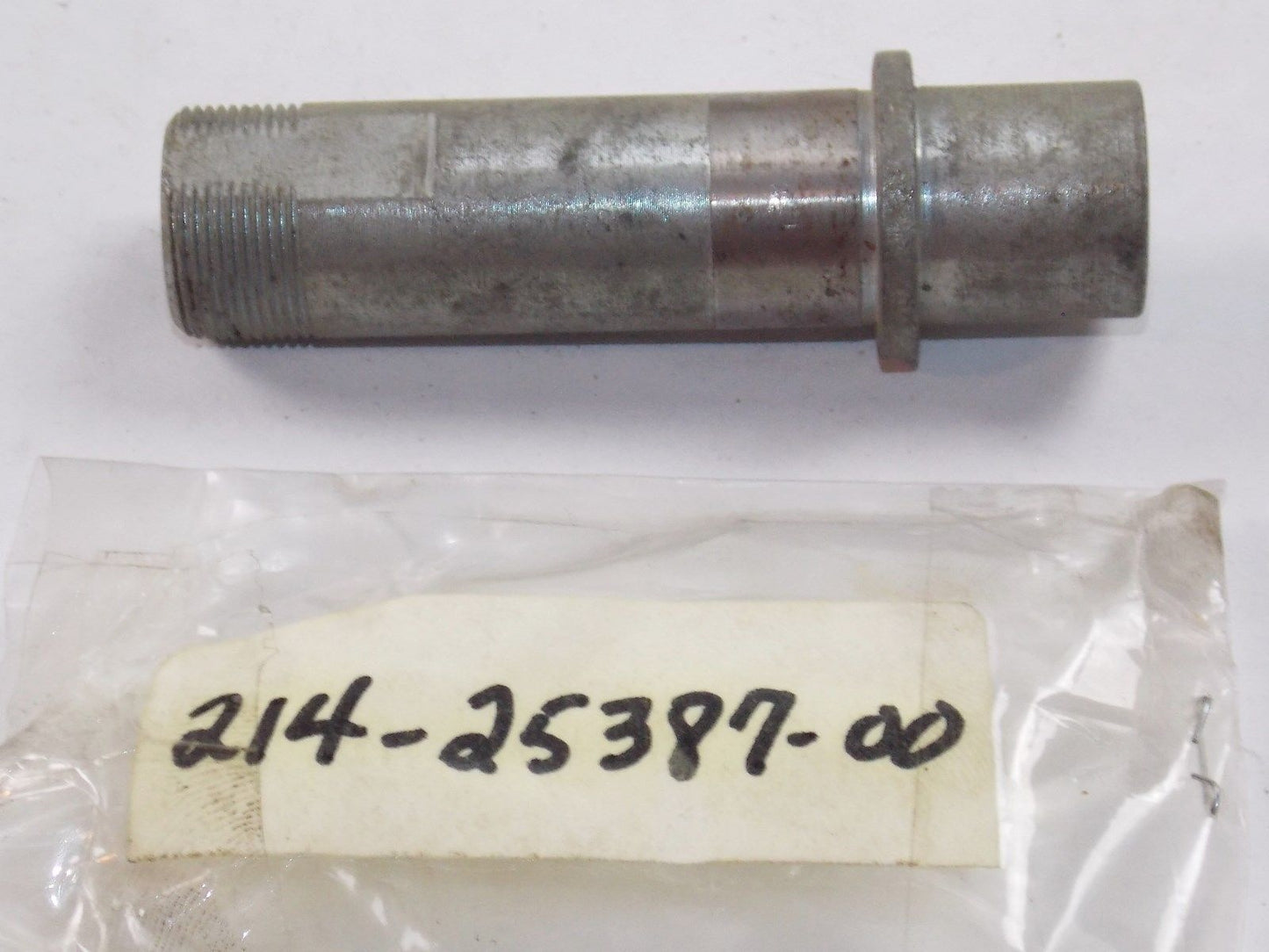 NOS YAMAHA 1968 1969 1970 SPROCKET AXLE DT1 214-25387-00 - MotoRaider