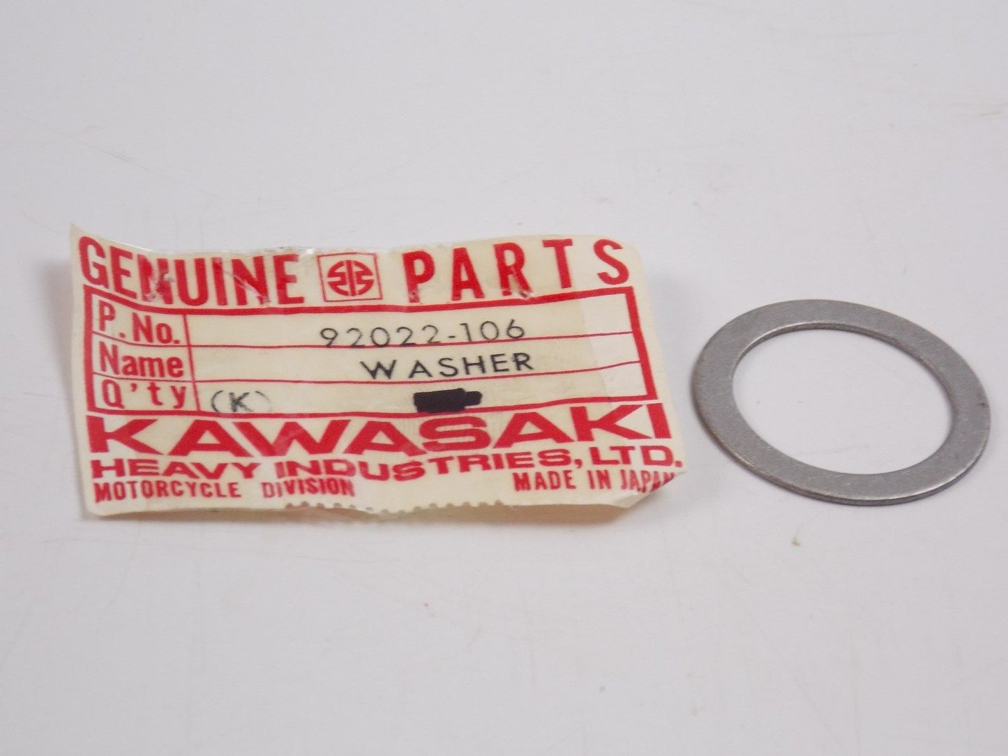 NOS KAWASAKI 1968-1983 TURN SIGNAL STEM WASHER (2) MT1 KD175 F3/4/6/7 92022-106 - MotoRaider