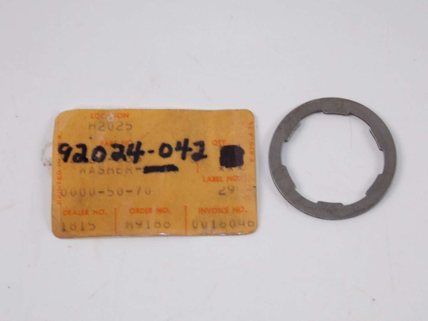 NOS KAWASAKI 1973-2006 THRUST WASHER 26MM ZR1100 ZN1300 KZ900 ZX1100 92024-042 - MotoRaider