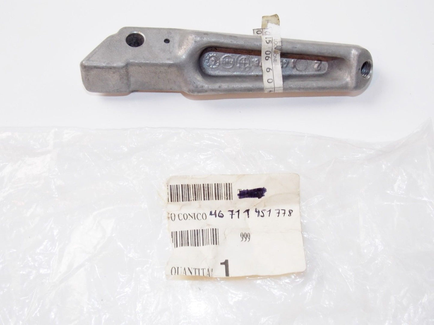 NOS OEM BMW K100/RT/RS FOOTREST RIGHT # 46711451778 - MotoRaider