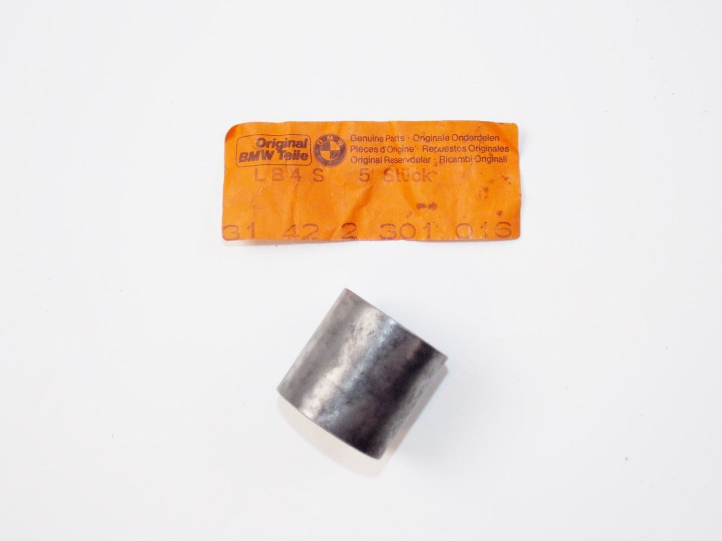 NOS OEM BMW 76-87 R100CS/RS/RT/T/65/80 VALVE HOUSING 31422301885 REP 31422301016 - MotoRaider