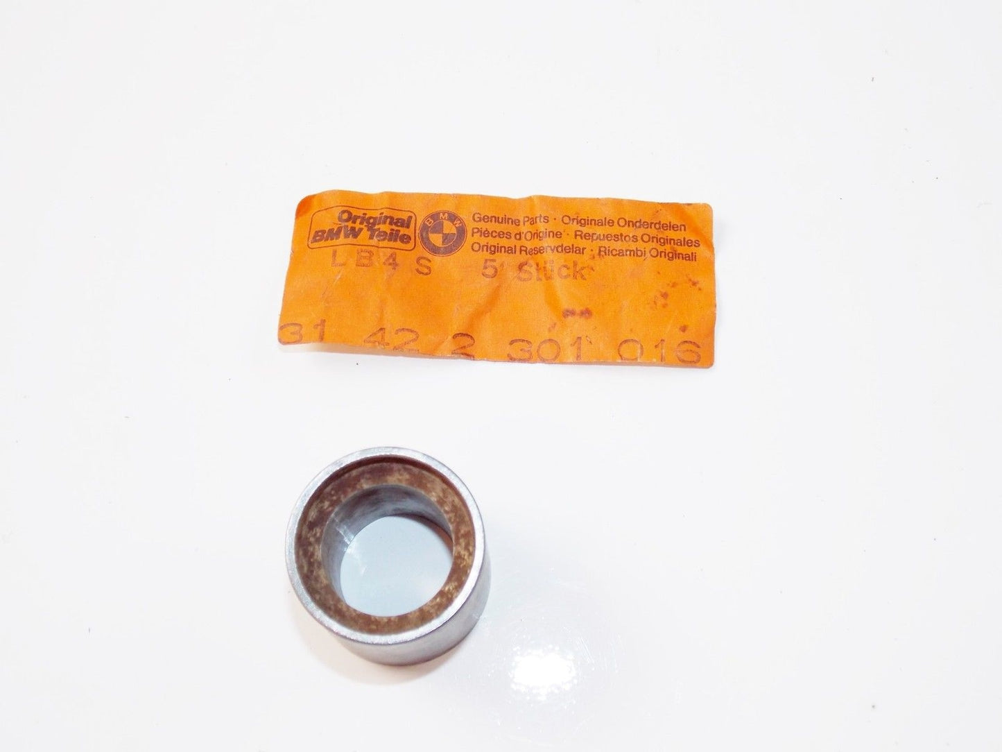 NOS OEM BMW 76-87 R100CS/RS/RT/T/65/80 VALVE HOUSING 31422301885 REP 31422301016 - MotoRaider