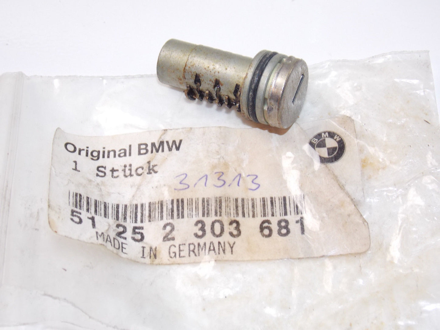 NOS BMW MOTORCYCLE CYLINDER LOCK LATCH LUGGAGE SUITECASE 51252303681 CODE 31313 - MotoRaider