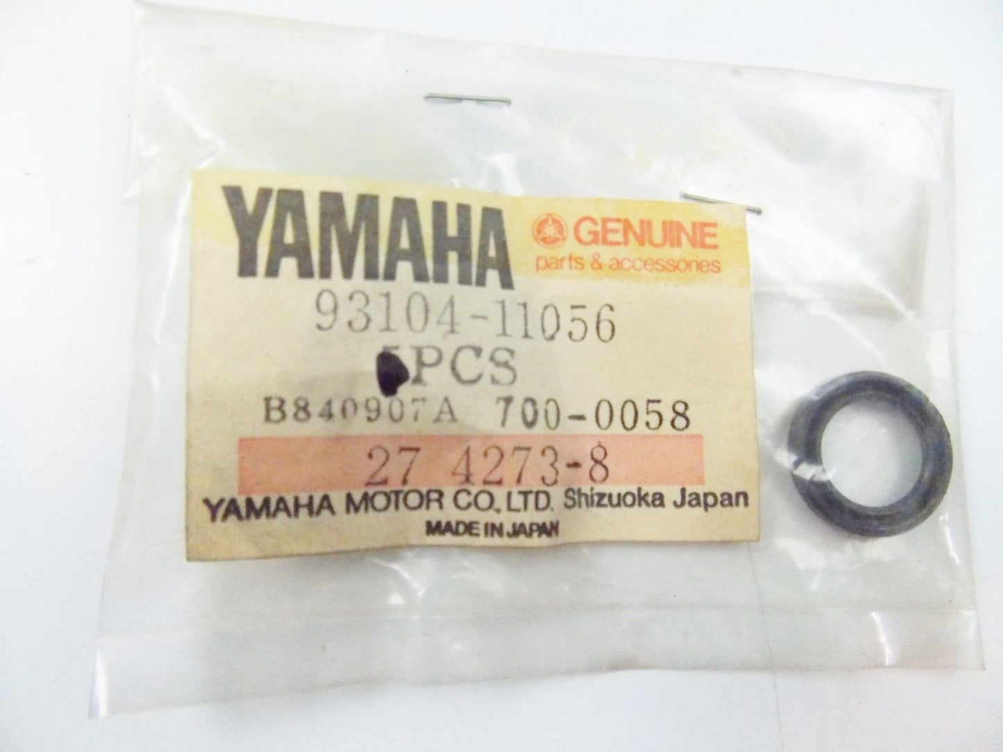 NOS OEM YAMAHA 1996-1985 OIL SEAL SO-TYPE RD400 IT200 YZ125/250 93104-11056 - MotoRaider