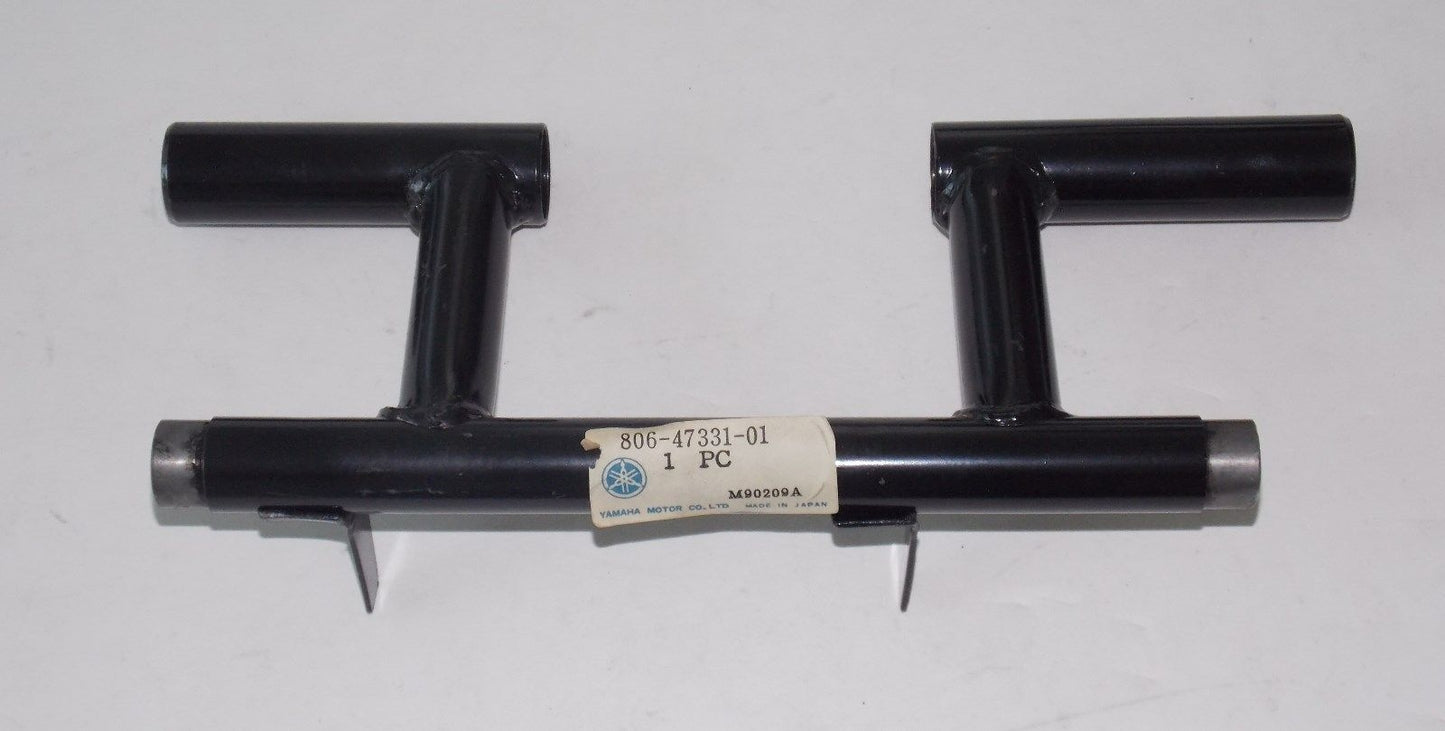 NOS OEM YAMAHA 1969 1971-74 1976-77 PIVOT ARM 1 GS300 SS396 SL338 806-47331-01 - MotoRaider